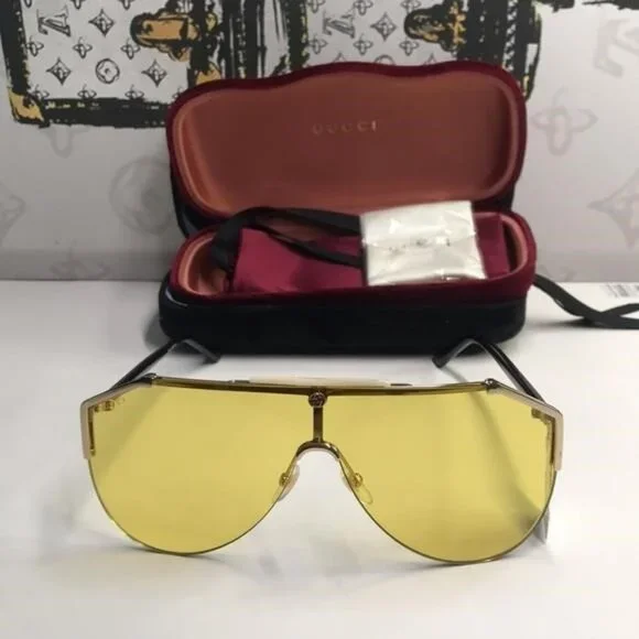New Authentic Gucci Yellow Lens Sunglasses GG0584s 004  display picture 2
